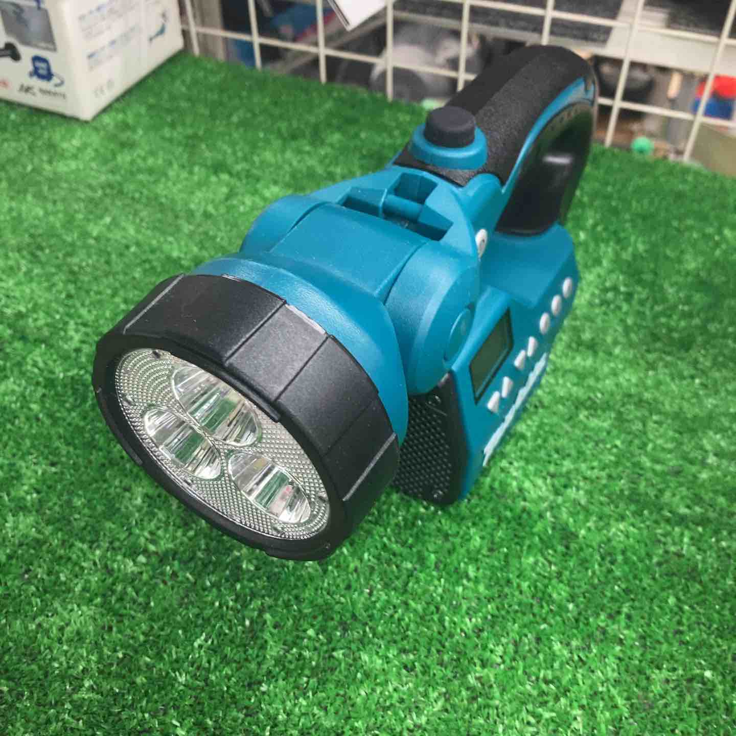 ☆マキタ(makita) コードレスラジオ付ライト MR050【町田店】 – アクト