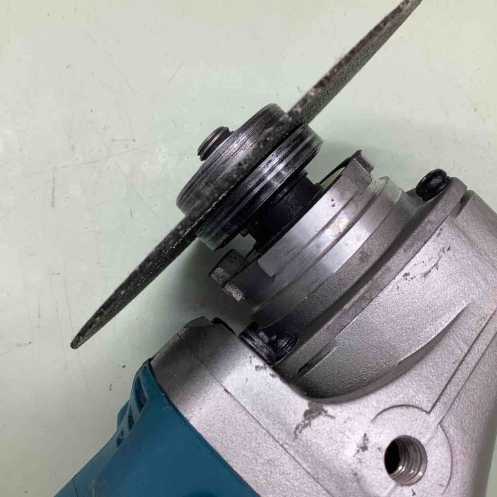 ☆マキタ(makita) 100mmコードレスディスクグラインダ GA404DZN (GA404DN)【越谷店】