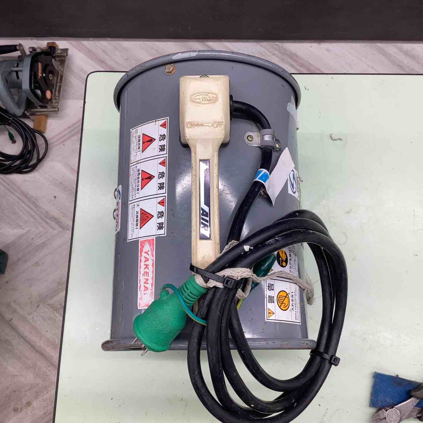 サンキ ポータブルファン PF-201（100V） サンキテクノス 軽量型ポータブルファンだけ PF-201Y / 送排風機