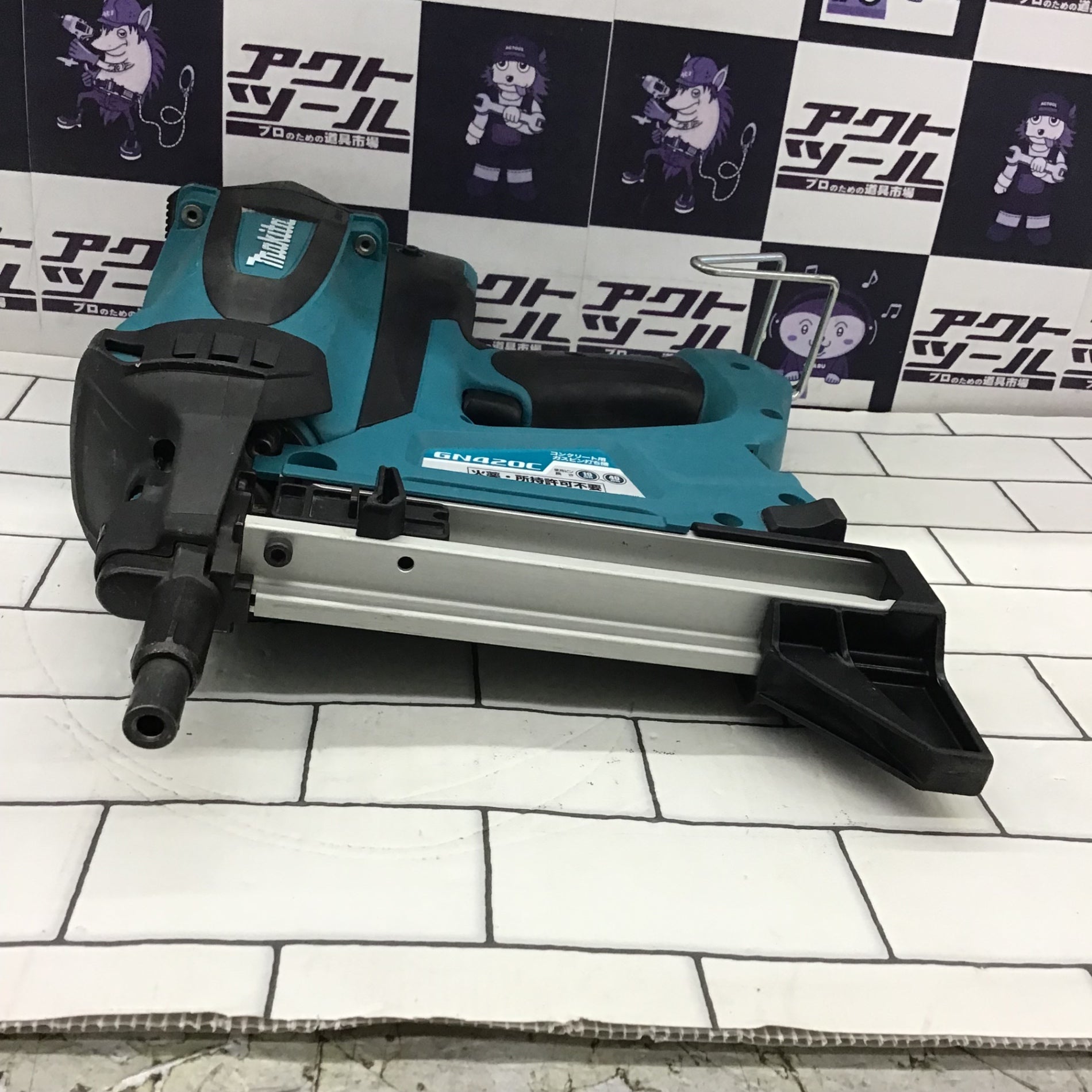 ☆マキタ(makita) コードレスコンクリート用ガスピン打ち機 GN420C