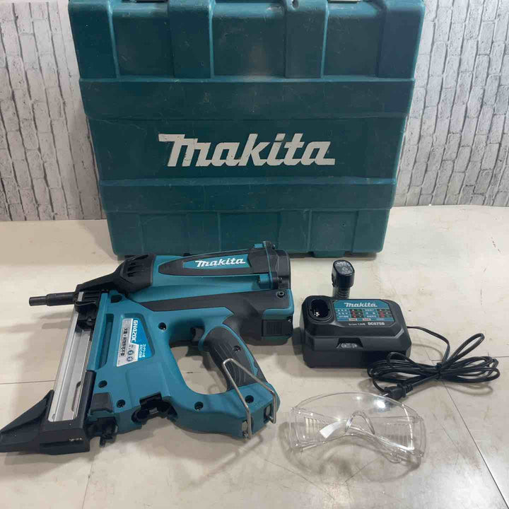 ★マキタ(makita) コードレスコンクリート用ガスピン打ち機 GN420C 動作確認済み【川口店】