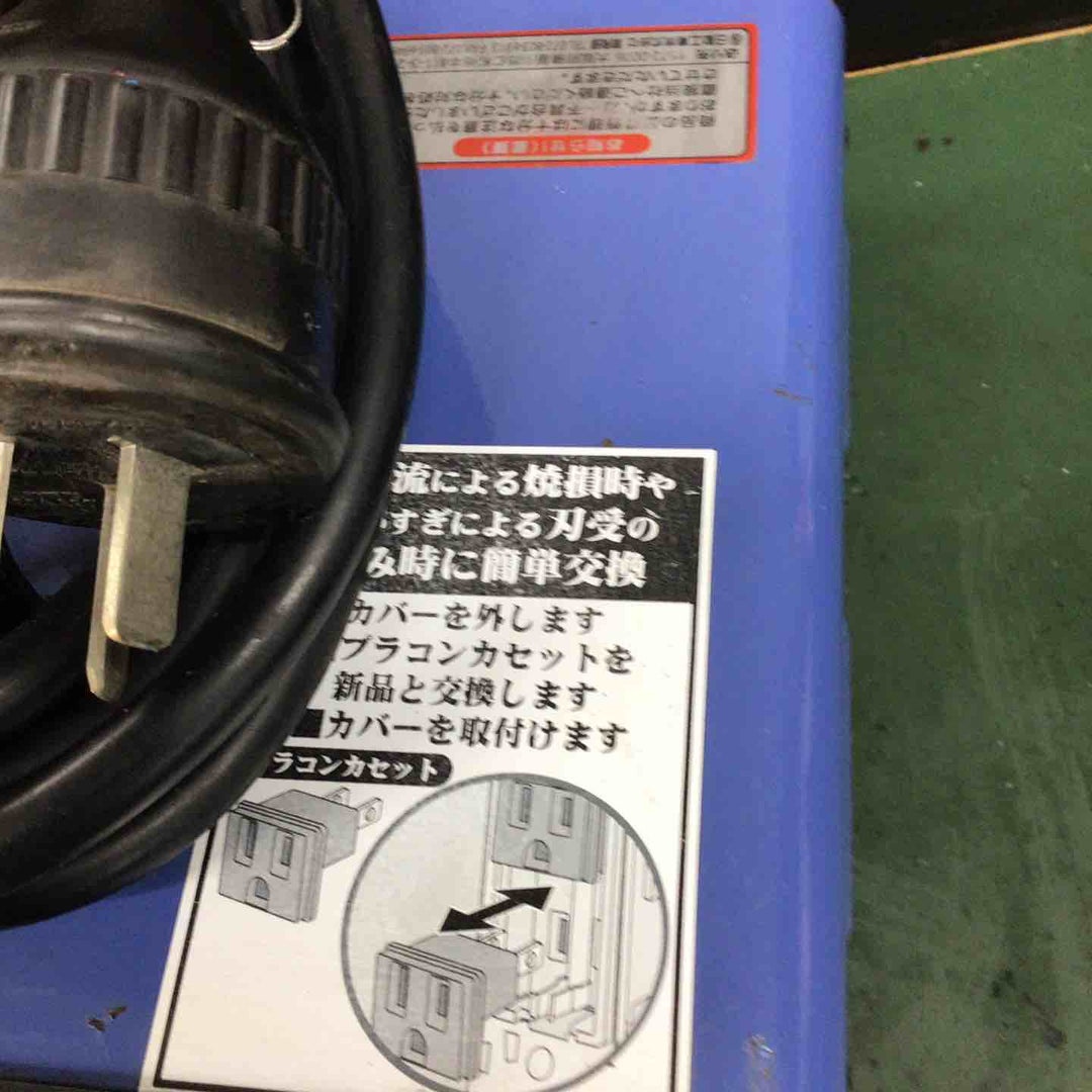 ◇日動工業 降圧専用トランス 200V→100V 単巻トランス 連続定格 安全ブレーカ付 30A NTB-300D-CC-100V【戸田店】