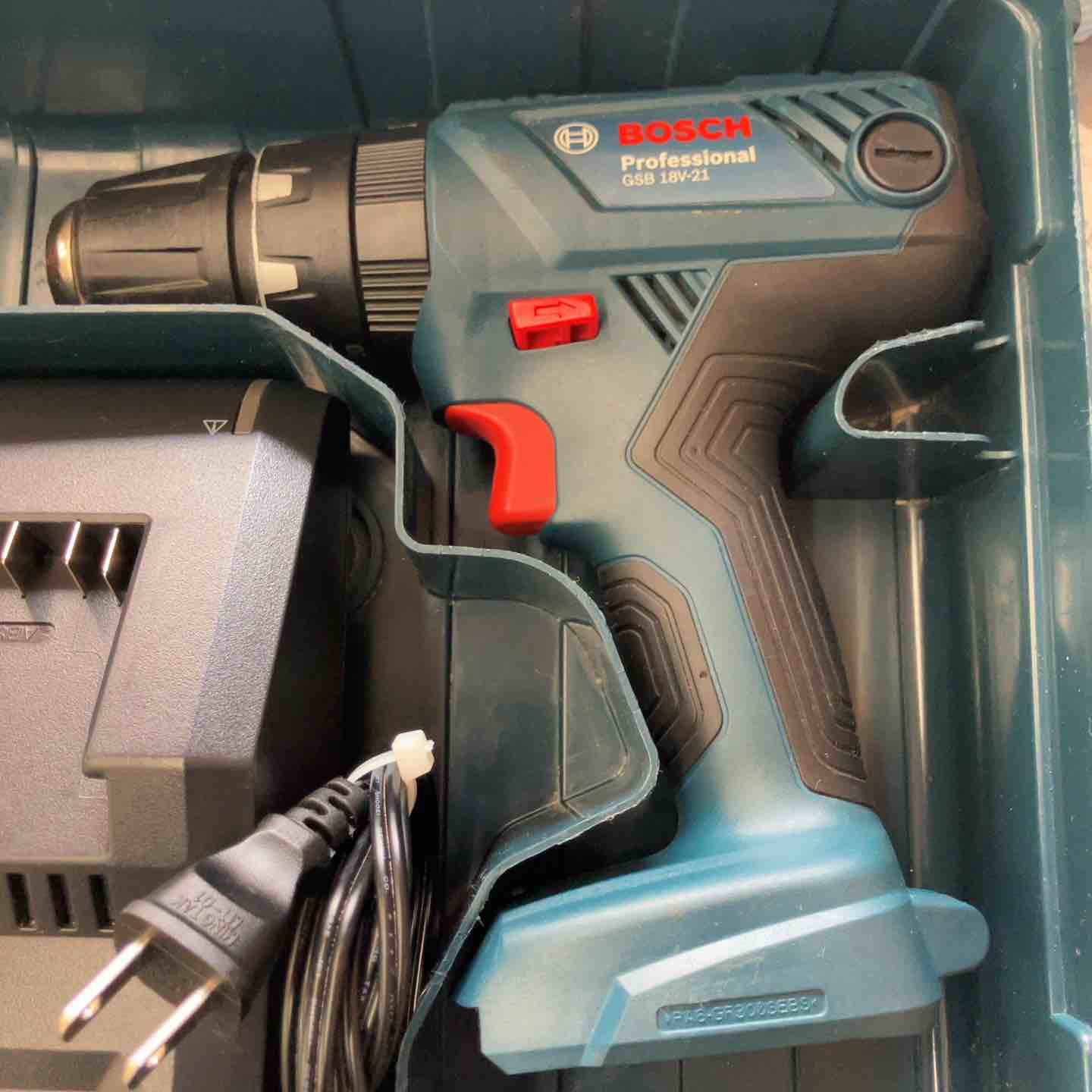 中古品】 ボッシュ/BOSCH コードレス振動ドライバードリル