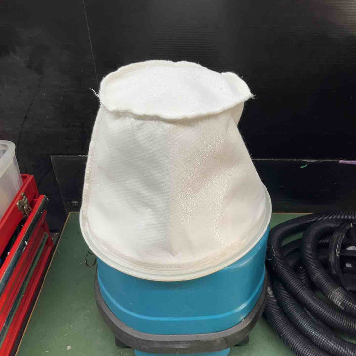 ☆マキタ(makita) 集じん機 471(P)　乾湿両用【戸田店】
