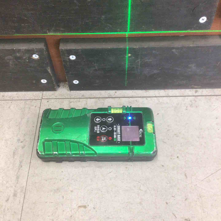 【現状品】 テクノ販売 プラチナグリーンレーザー墨出し器 LTC-G610PD 【鴻巣店】