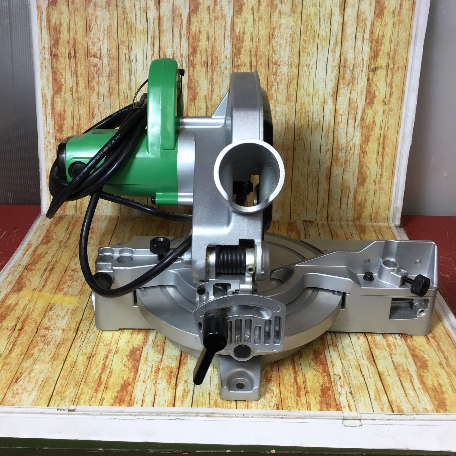 【中古良品】HiKOKI　木工用　216㎜　卓上マルノコ　C8FC 卓上丸のこ C8FC HiKOKI(日立工機) | マルノコ | 電動工具のプロ工具.com