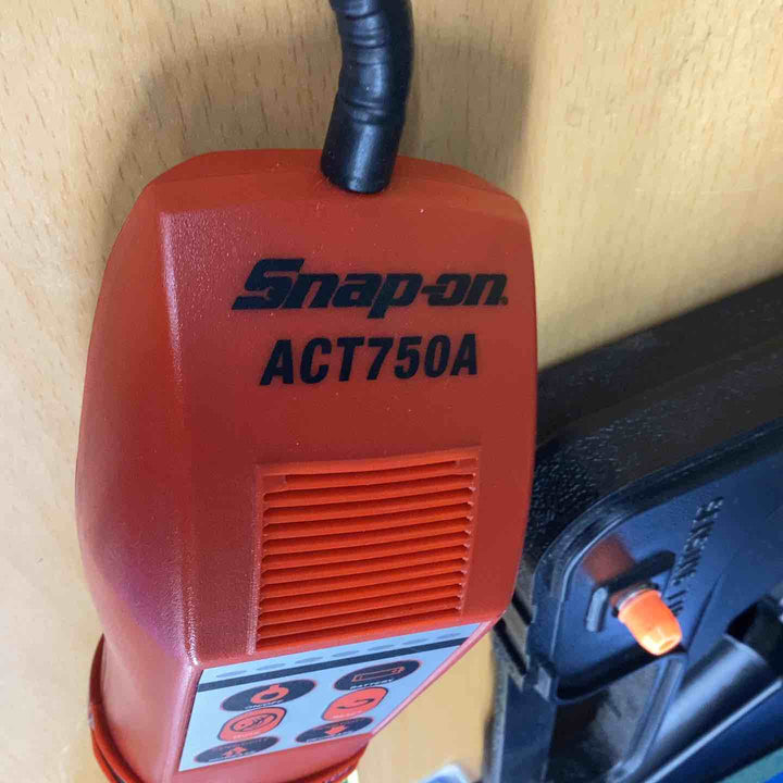 ▲スナップオン(Snap-on)ACT750A　ハロゲンリークディテクター　ケース付き　通電確認のみ【越谷店】