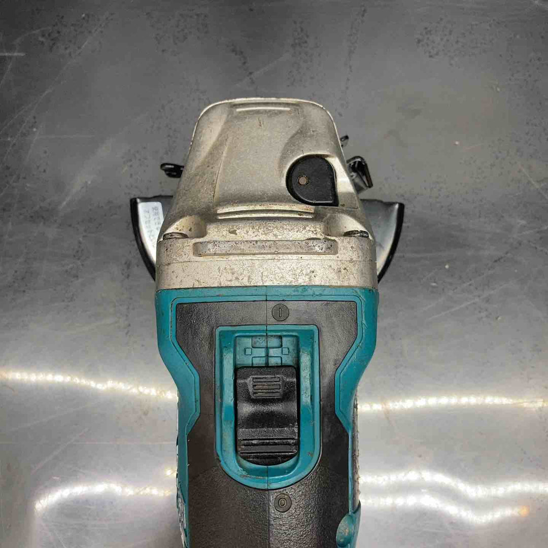 マキタ(makita) 100mmコードレスディスクグラインダ GA412DZ【川越店】