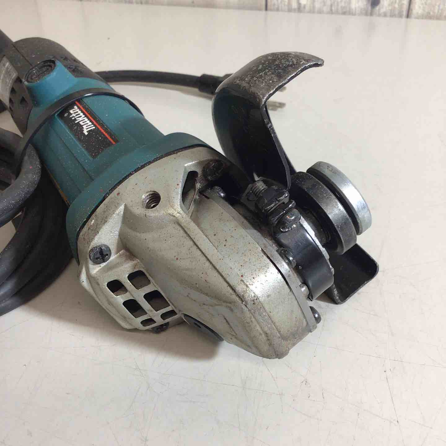 ☆マキタ(makita) 100mmディスクグラインダ 9533B【戸田店】 – アクト