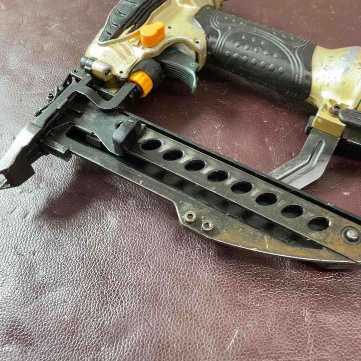 【中古品】ハイコーキ(HIKOKI ※旧:日立工機) 高圧フロアタッカ N3804HMF【東大和店】