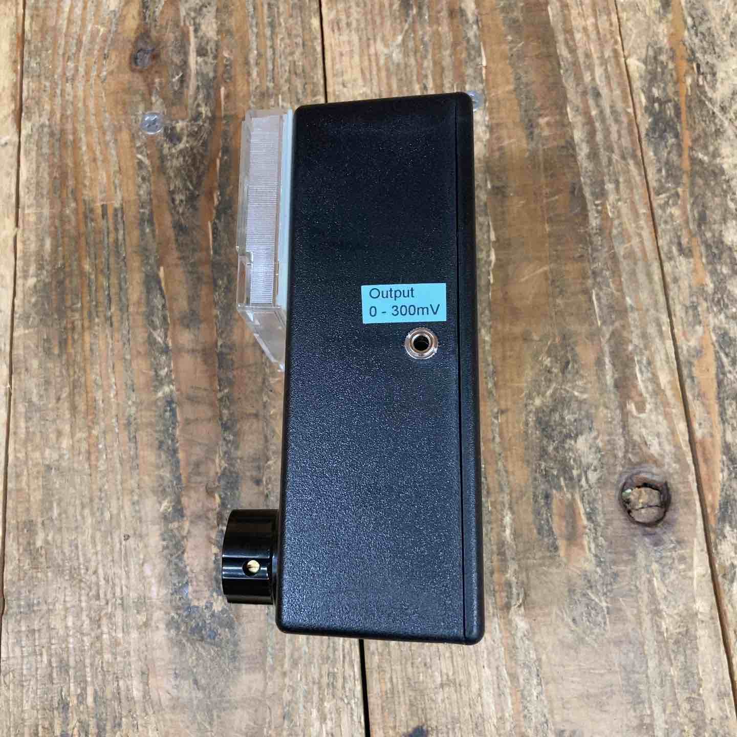 ◇トリフィールドメーター(TRIFIELD) 電磁波測定器 モデル 100XE
