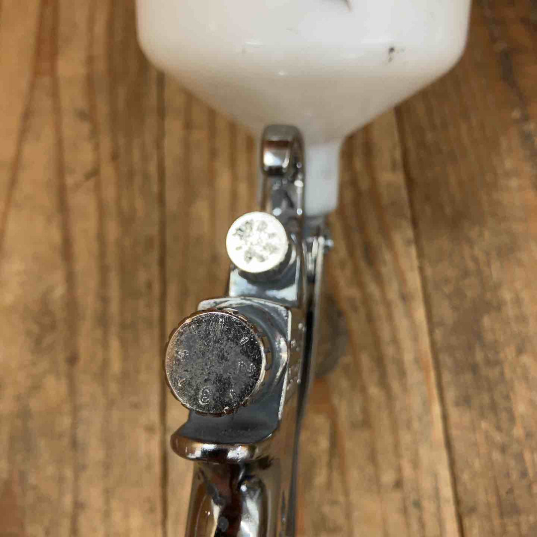 アネスト岩田 塗装 スプレーガン W-400 ノズル口径1.4mm 重力式 カップ付  ※エア通しのみ確認【所沢店】