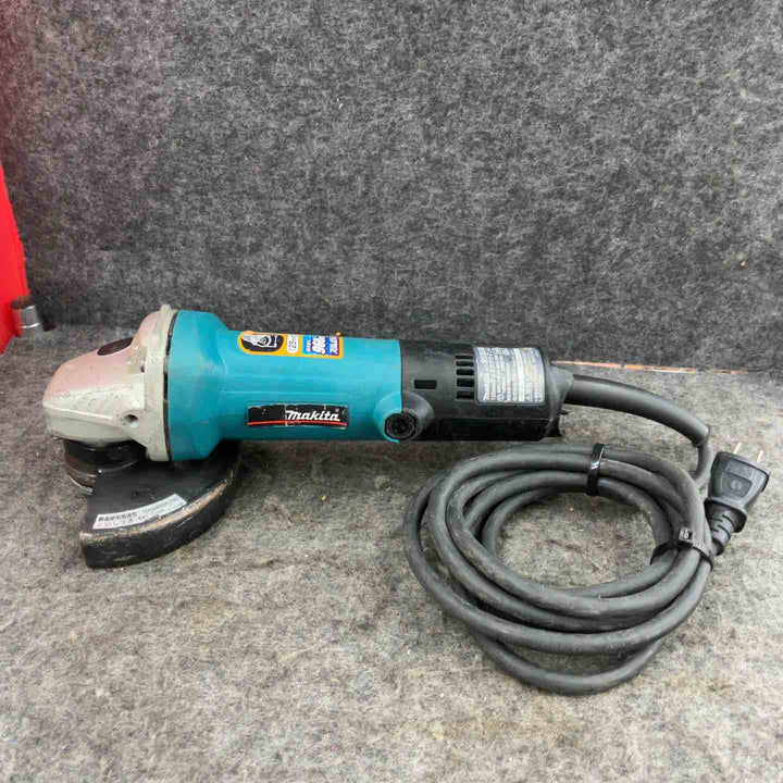 ☆マキタ(makita) 125mm ディスクグラインダ 9535B【鴻巣店】