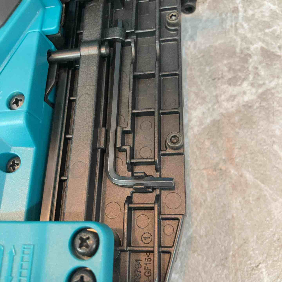 ★マキタ(makita) コードレスピンネイラ PT352DZK【八潮店】