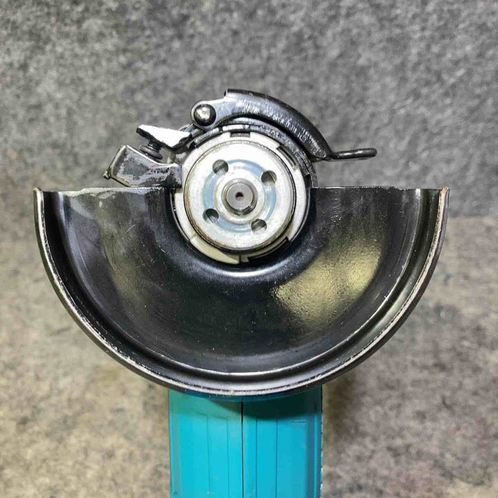 マキタ(makita) 100mmコードレスディスクグラインダ GA404DZN (GA404DN)【桶川店】