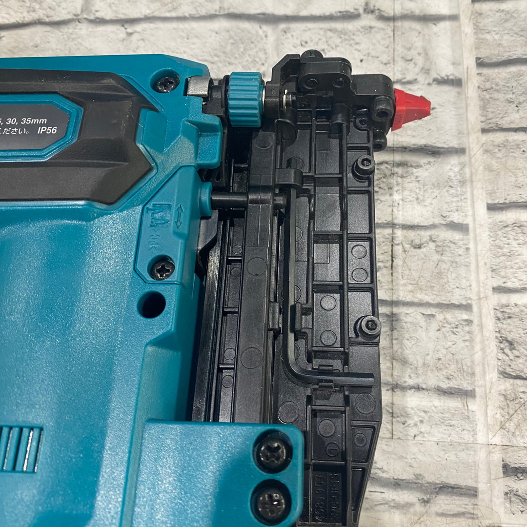 マキタ(makita) 35mmコードレスピンネイラ PT001GZK【川口店】