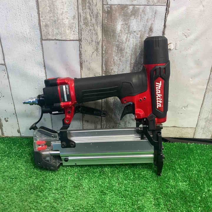 ★マキタ(makita) 高圧フィニッシュネイラ AF552H【町田店】