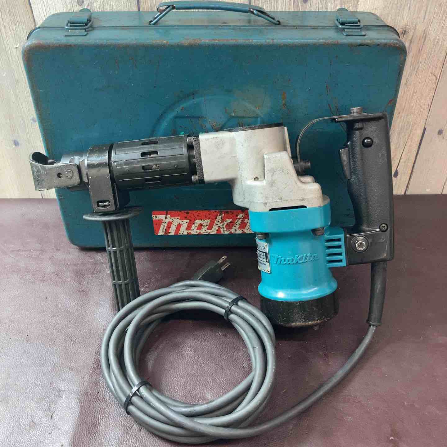 中古品 【中古品】makita マキタ 100V 電動ハンマー HM0810 六角軸 