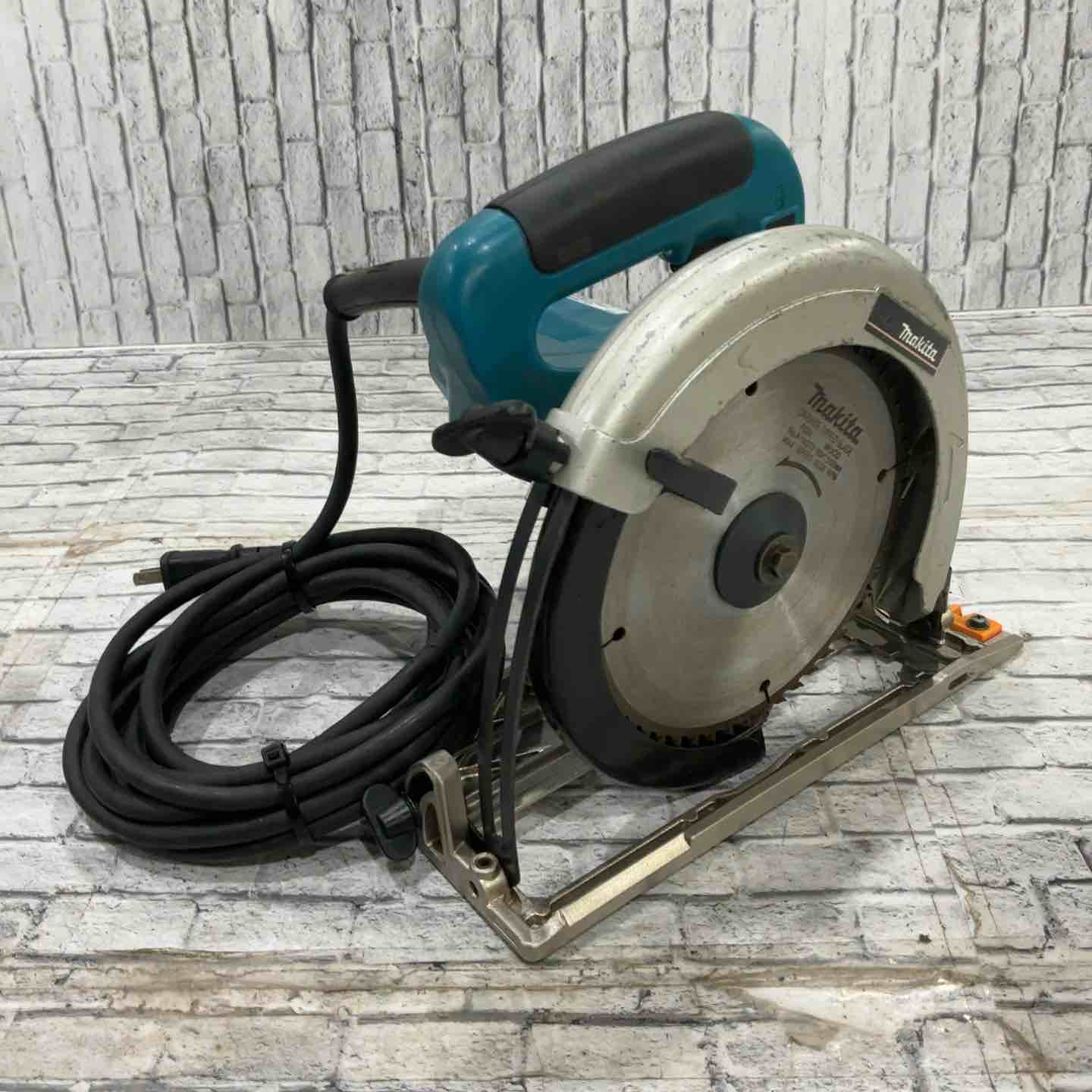 ◇マキタ(makita) 190mm丸ノコ 5832BA【川口店】 – アクトツール