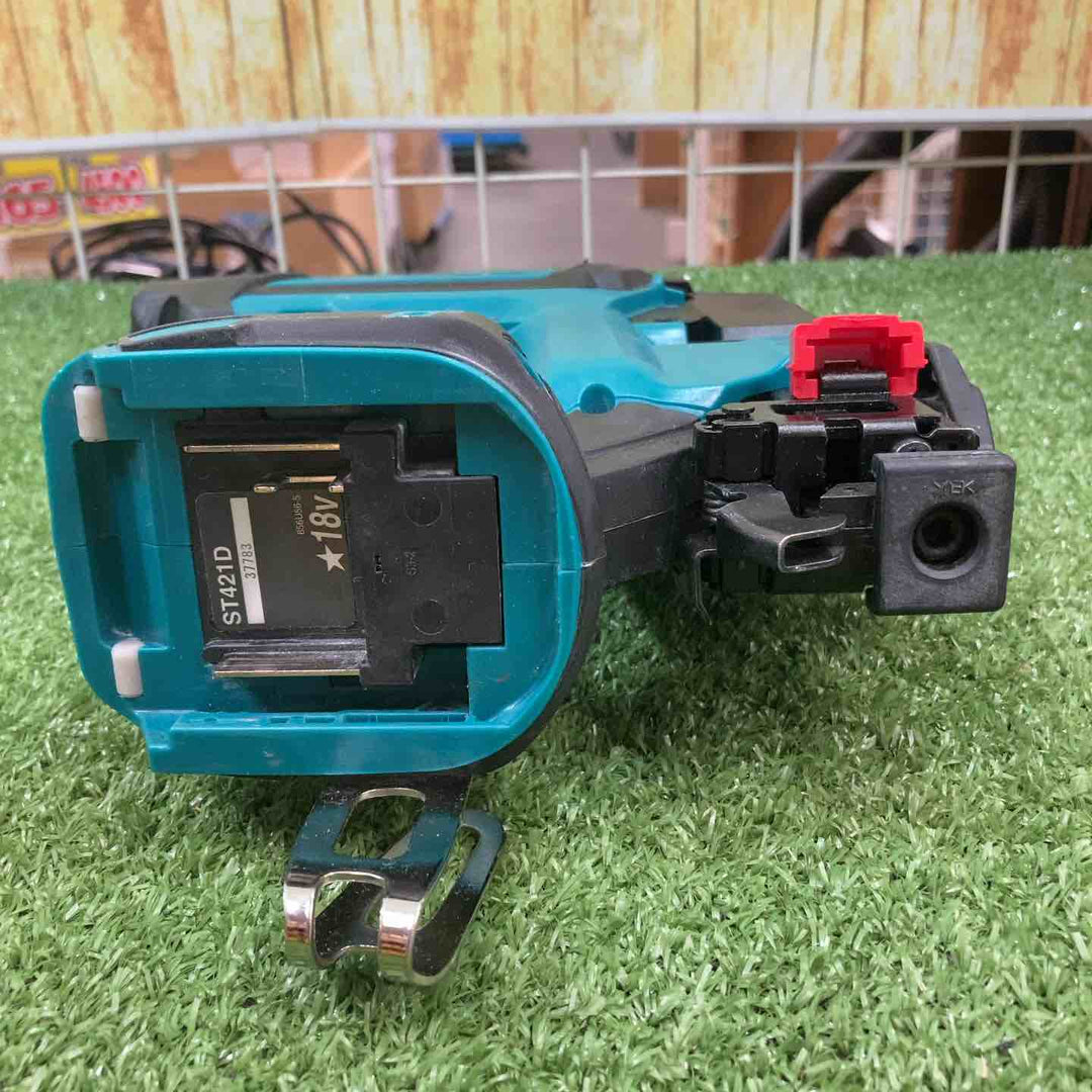 ◇マキタ(makita) コードレスタッカー ST421DZ【川崎店】