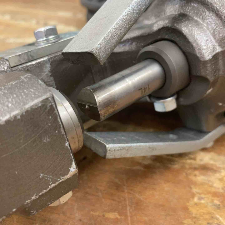 ★育良精機(IKURA) パンチャー IS-14MPS【藤沢店】