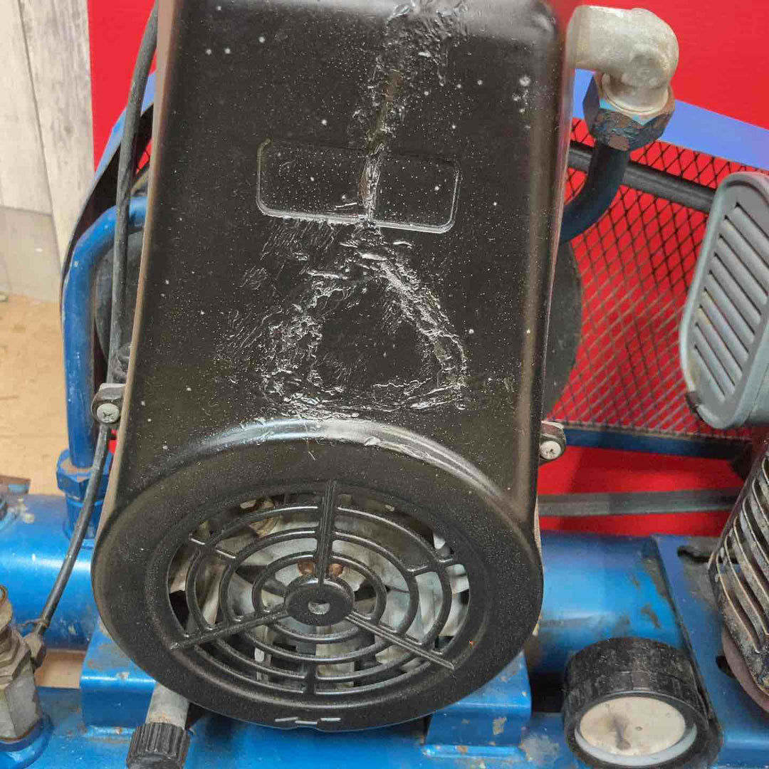 【中古品/店頭受取り限定】アネスト岩田 iwata 3.5馬力エンジンコンプレッサー SUE-152PB【東大和店】
