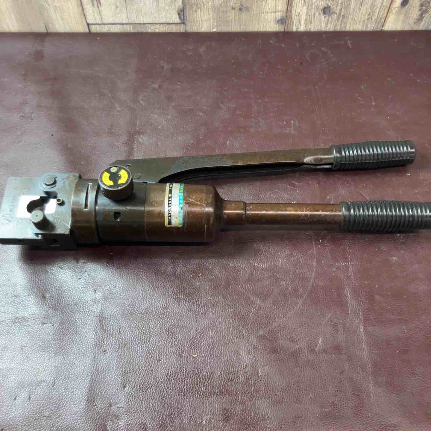 【中古品】 日圧 手動油圧圧着工具 YPT-60-21 【東大和店】 中古品】 日圧 手動油圧圧着工具 YPT-60-21 【東大和店】 – アクト