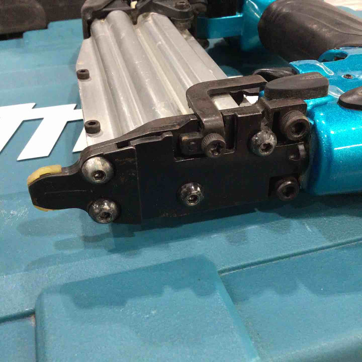 ★マキタ(makita) 高圧ピンネイラ AF501HPM【草加店】