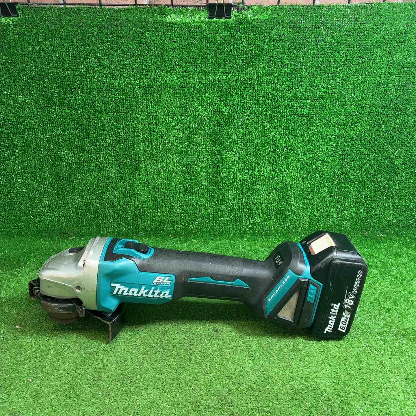 マキタ(makita) 125mmコードレスディスクグラインダー GA504DRGXN