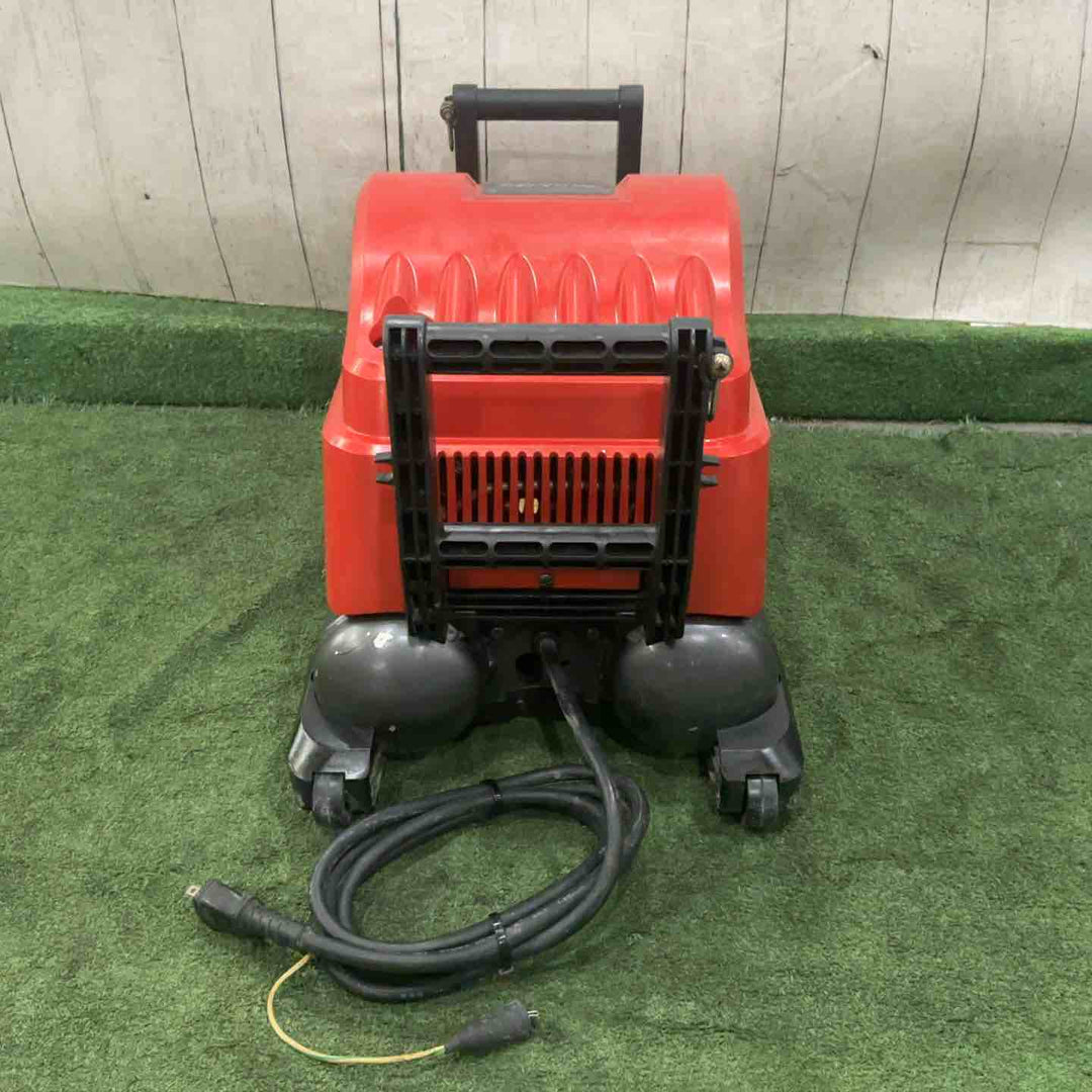 ★マキタ(makita) エアコンプレッサー AC401XR 動作確認済【川口店】