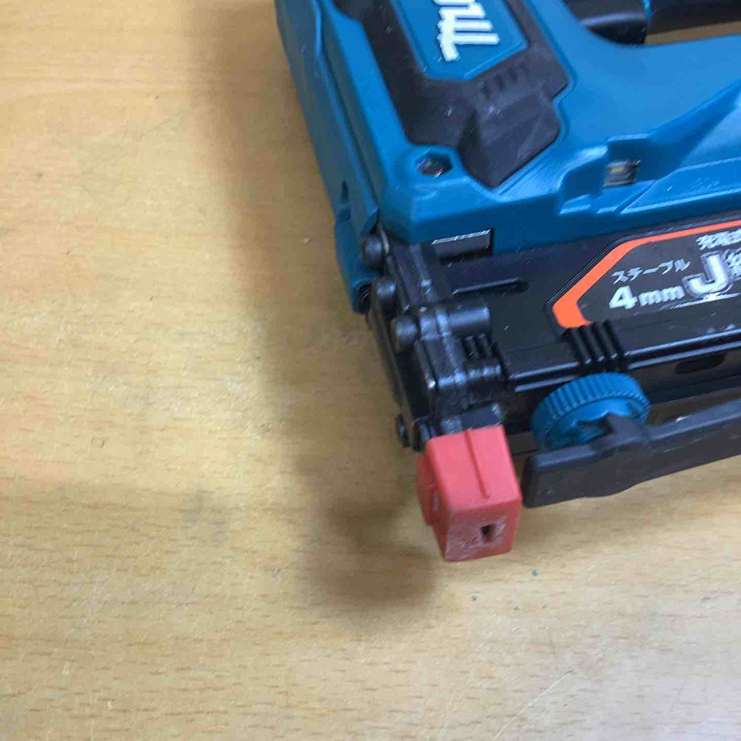 ◇マキタ(makita) コードレスタッカー ST421DZ【越谷店】