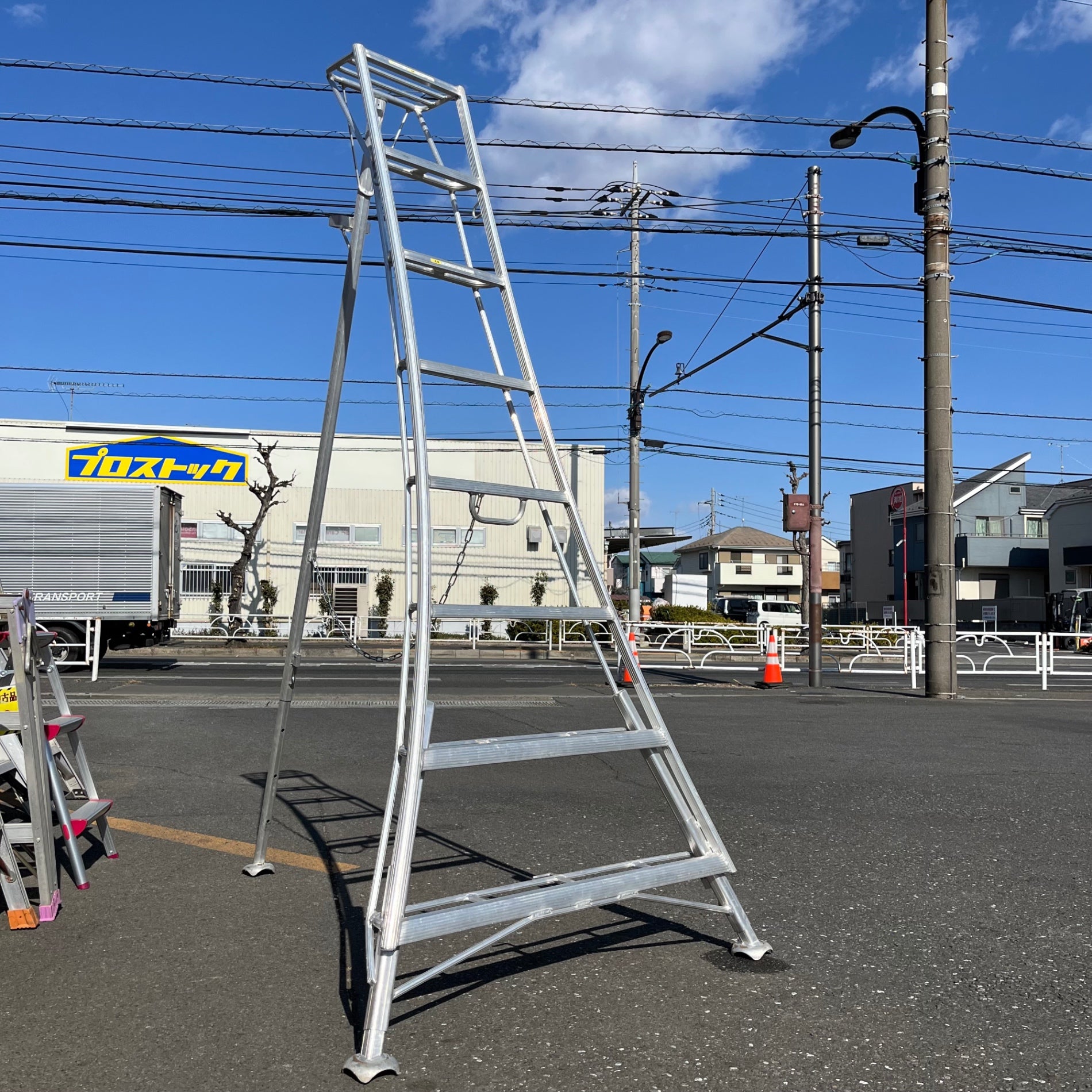 中古品/店頭受取り限定】ハラックス アルミ三脚脚立 ピン式3本伸縮