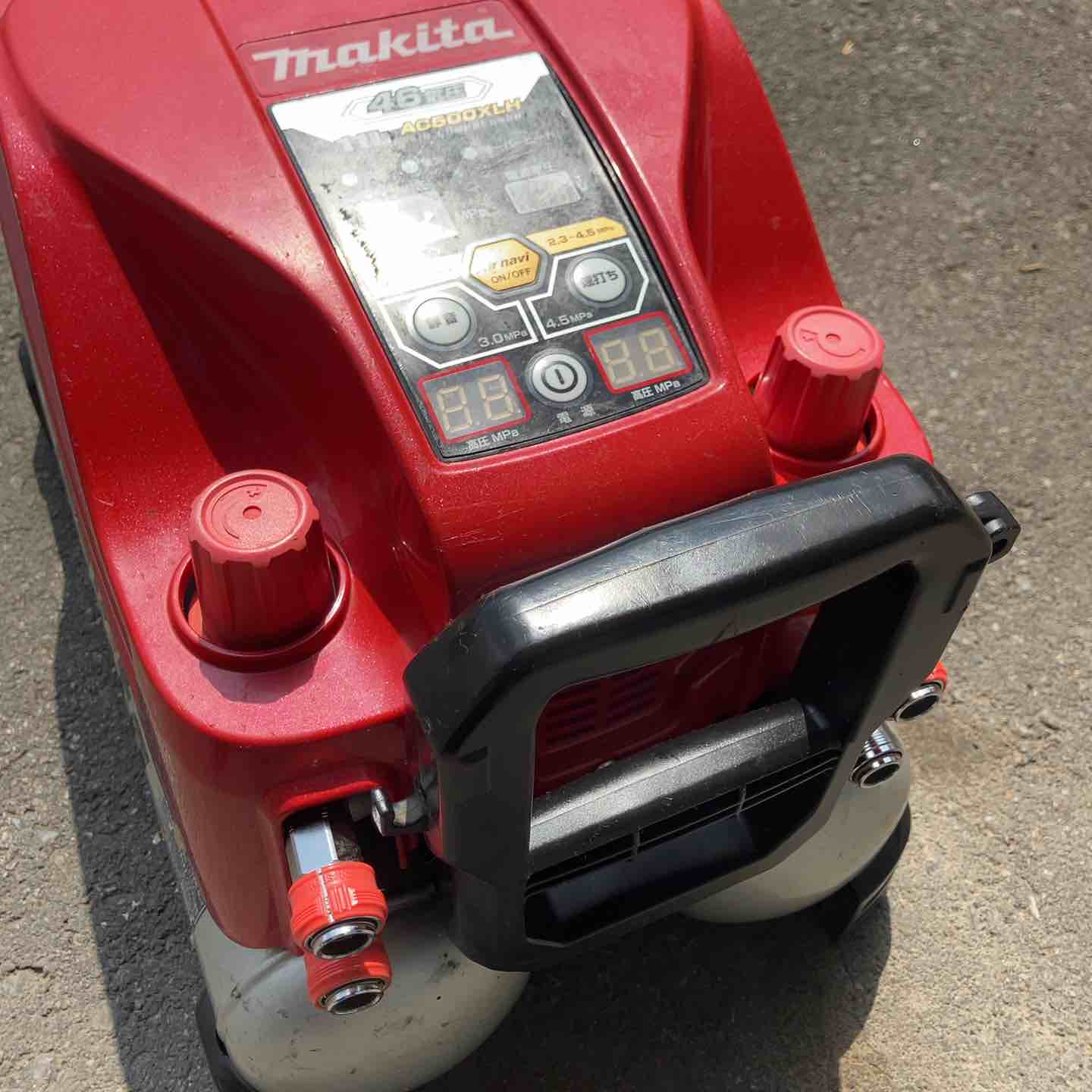 MAKITA マキタ AC500XLHR レッド 大型機械 コンプレッサー　未開封品(N) 箱付 高圧4口 11L 100v 25116201 マキタ エアコンプレッサ AC500XLH タンク容量11L 高圧専用 – サンサン