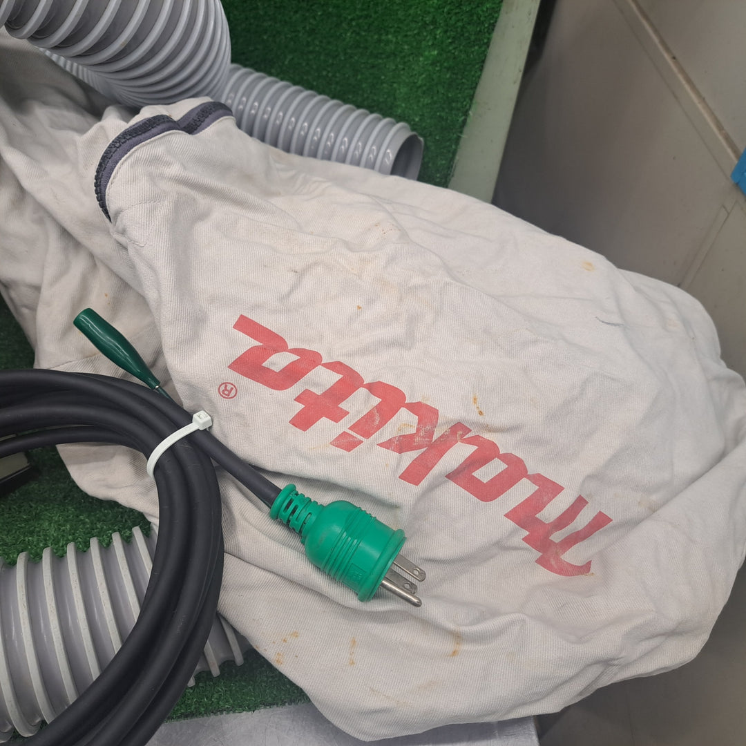 【中古】 マキタ makita 集じん機 411(P) 乾式 粉じん用 ホース・集じん袋付き 【桶川店】