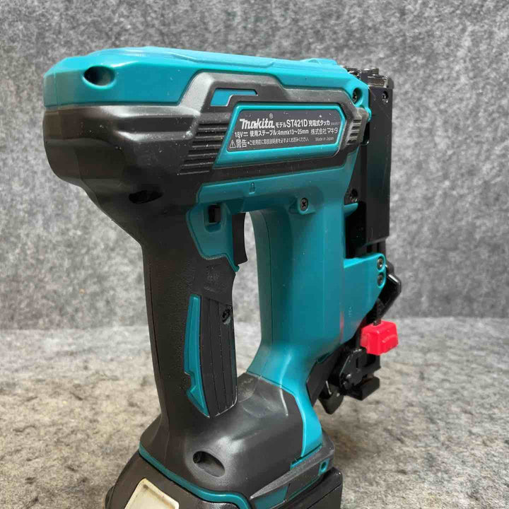 マキタ(makita) コードレスタッカー ST421DZ 6.0Ahバッテリー付 【桶川店】