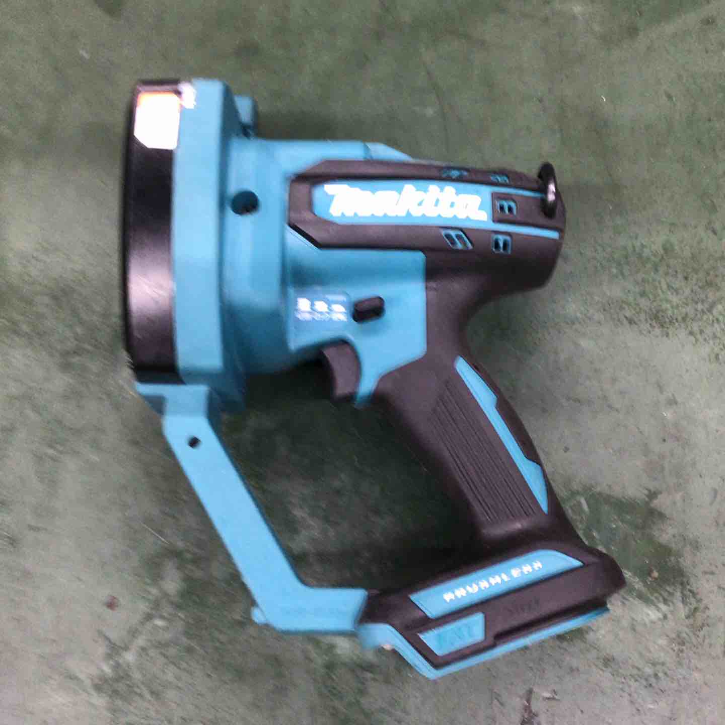 ☆makita【動作確認済】マキタ 充電式全ネジカッタ ネジカッタ ねじ 