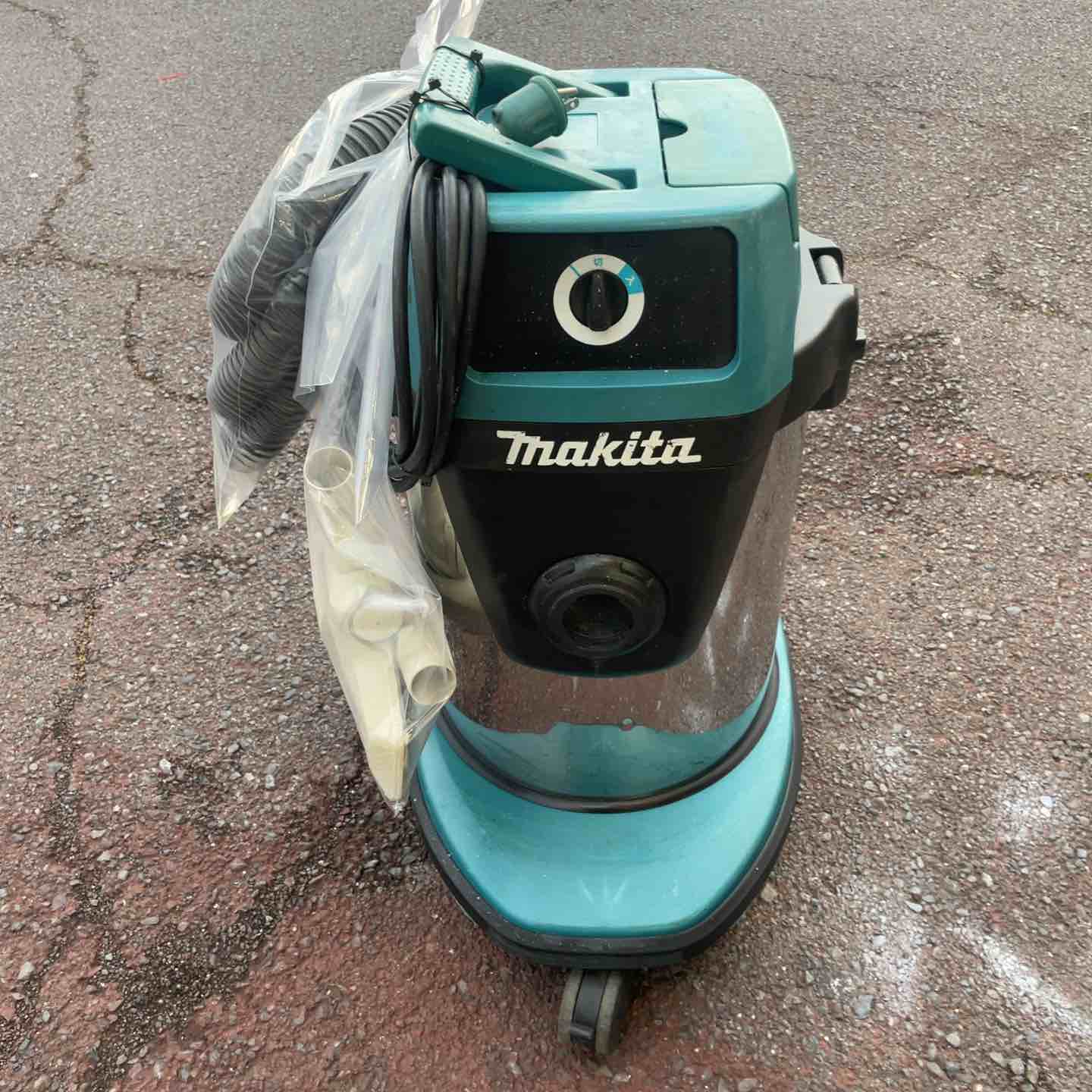 ☆マキタ(makita) 集じん機 490【柏店】 ☆マキタ(makita) 集じん機 490【柏店】 – アクトツールオンラインショップ