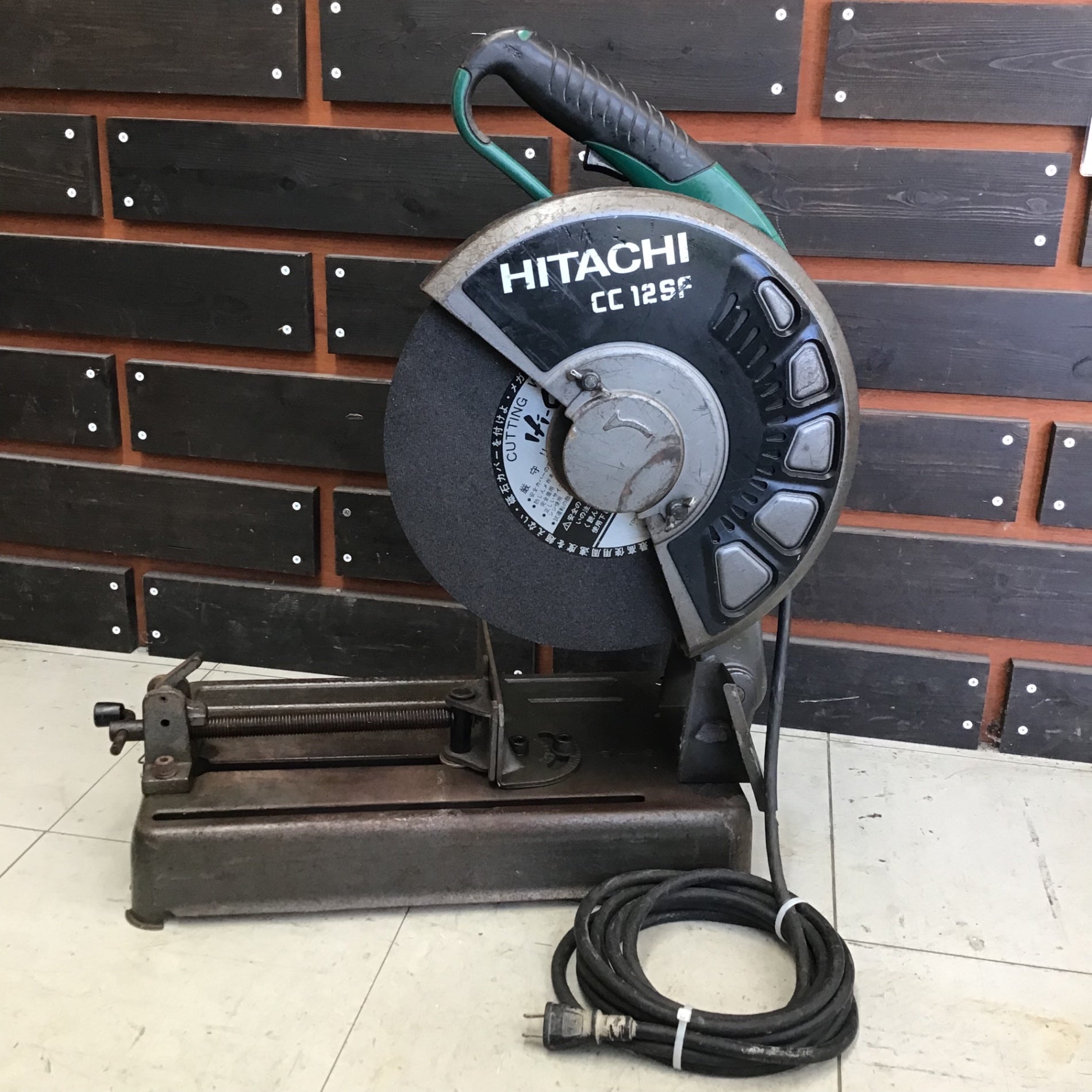 日立高速切断機 CC12SF中古品 中古品☆HiKOKI(日立工機) 305㎜高速切断機 CC12SF ITGKGRETDB40