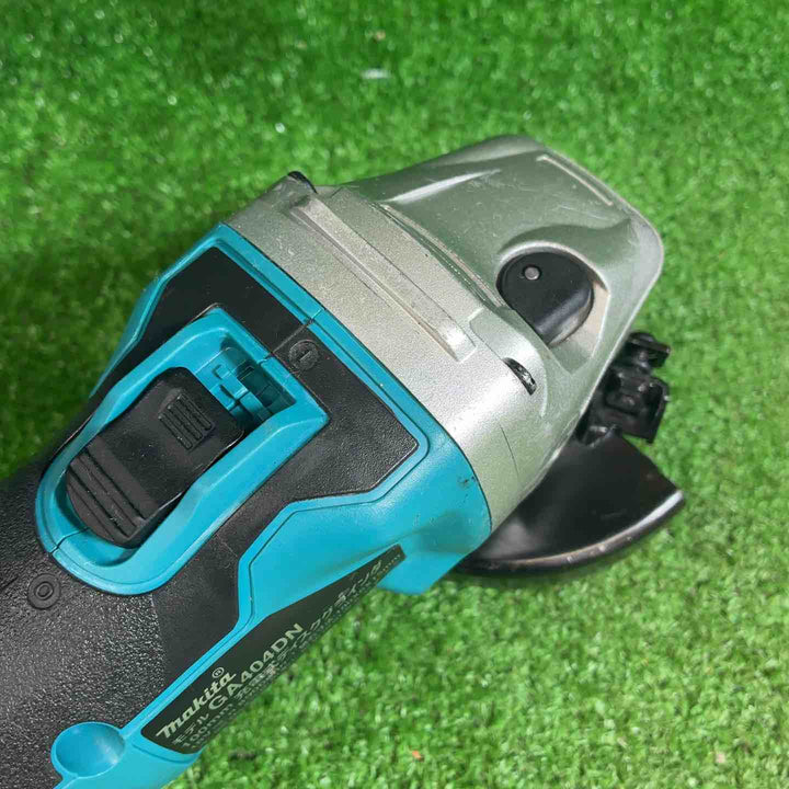 マキタ(makita) 100mmコードレスディスクグラインダ GA404DZN (GA404DN)【藤沢店】