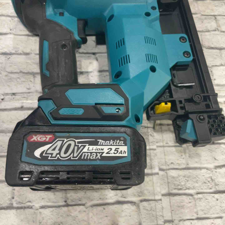 ★マキタ(makita) 40mmコードレス仕上釘打 FN001GRDX【川口店】