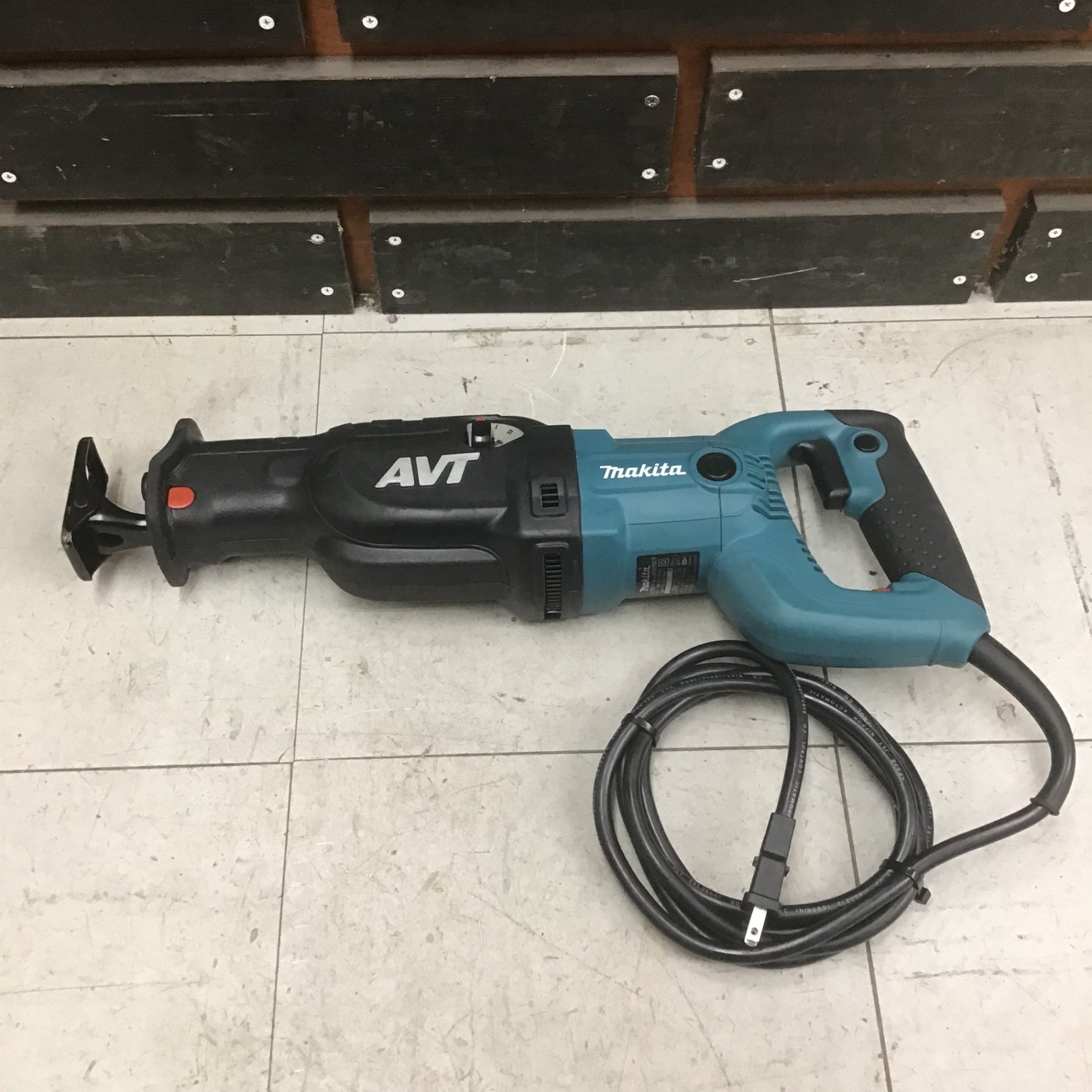 中古品】 マキタ/makita レシプロソー JR3070CT 【鴻巣店