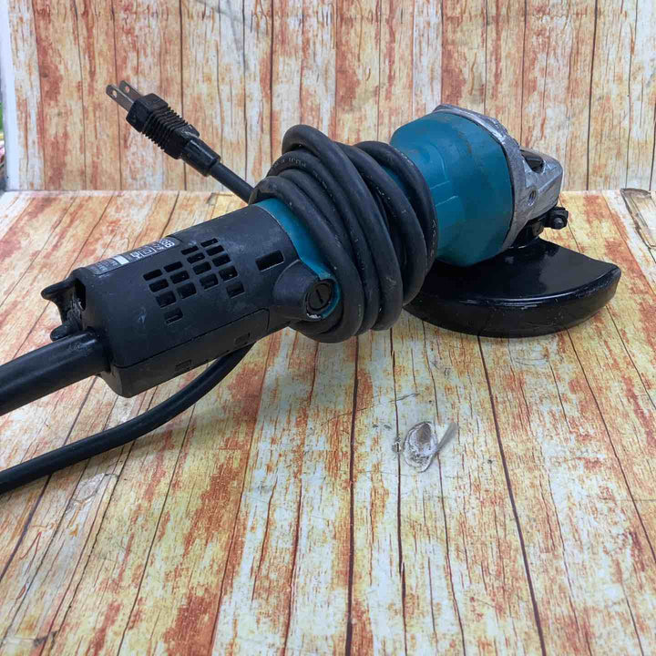 ☆マキタ(makita) 125mm ディスクグラインダ 9535B【川崎店】