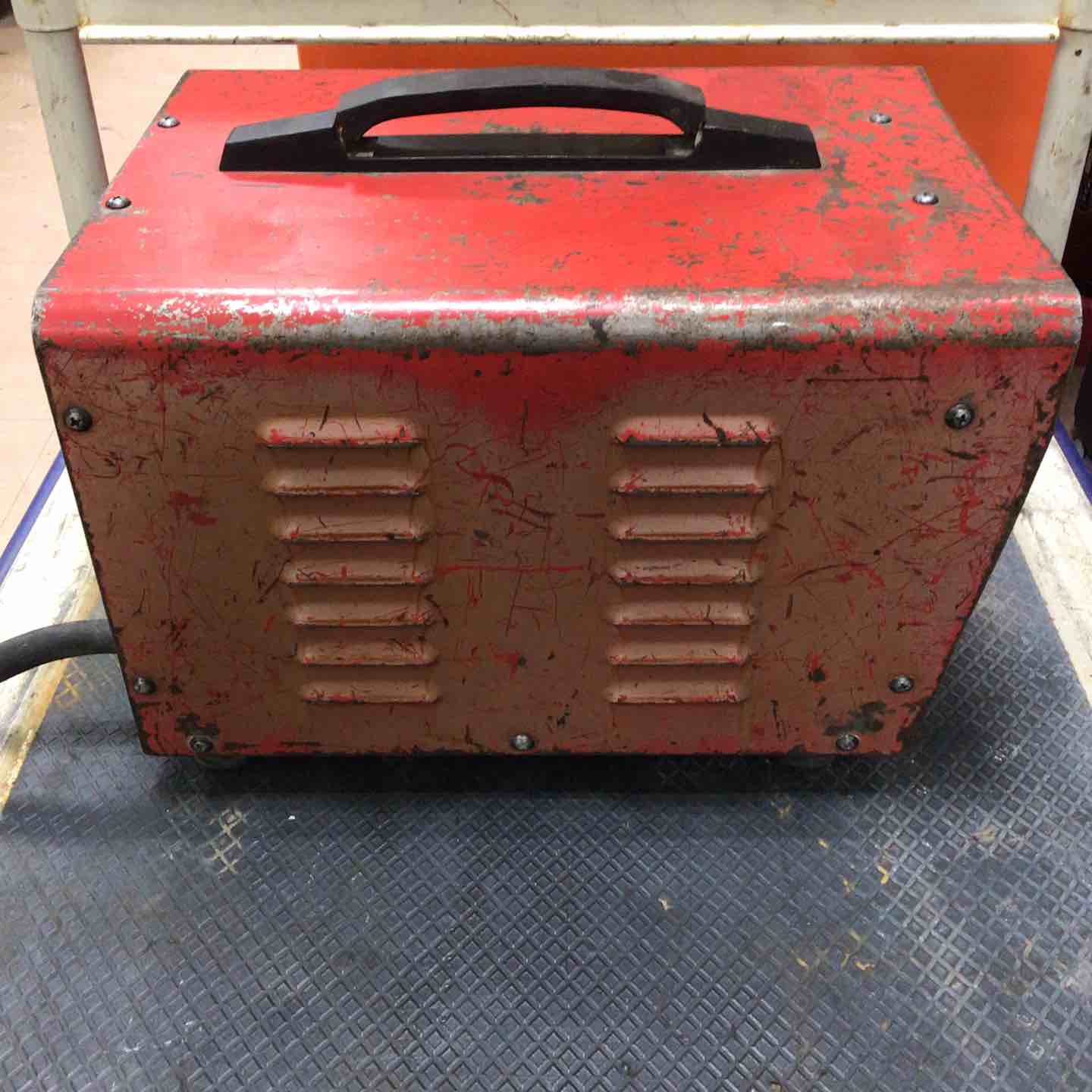 ハッケン(Hakken) HDT-5A ハードトランス【船橋馬込店】【店頭取引限定】【中古】管理番号：ITWYGKZS5TXQ ◇コンセック(Hakken) ハッケン昇降圧器 ハードトランスHDT-5A【草加店