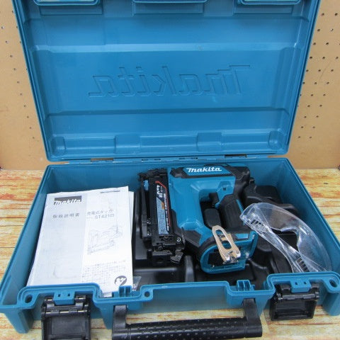 マキタ(makita) コードレスタッカー ST421DZK【川崎店】