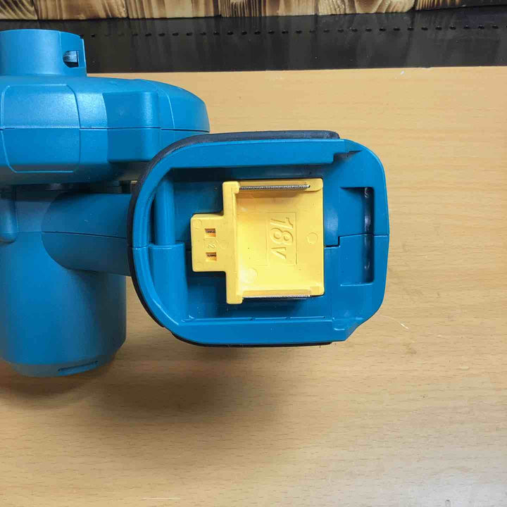 ☆マキタ(makita) コードレスブロワ UB182DZ【越谷店】