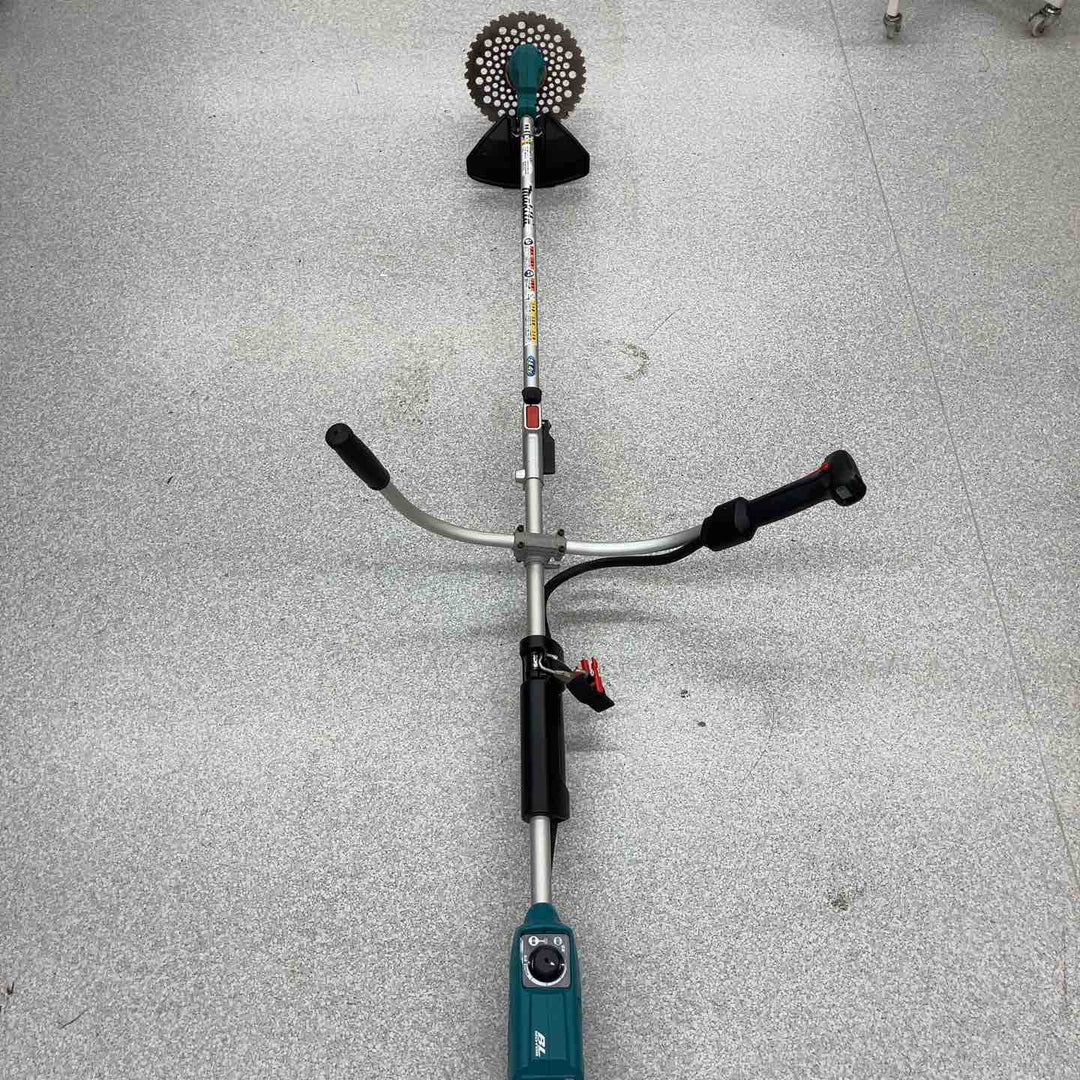 【店頭受取り限定】☆マキタ(makita) コードレス刈払機 MUR143UDZ 分割棹【八潮店】