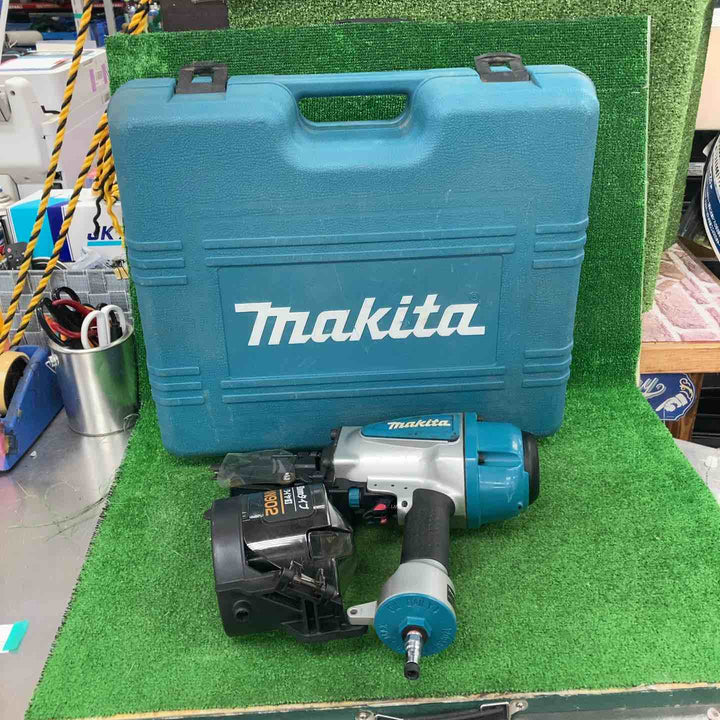☆マキタ(makita) 常圧エア釘打ち機 AN902【川崎店】