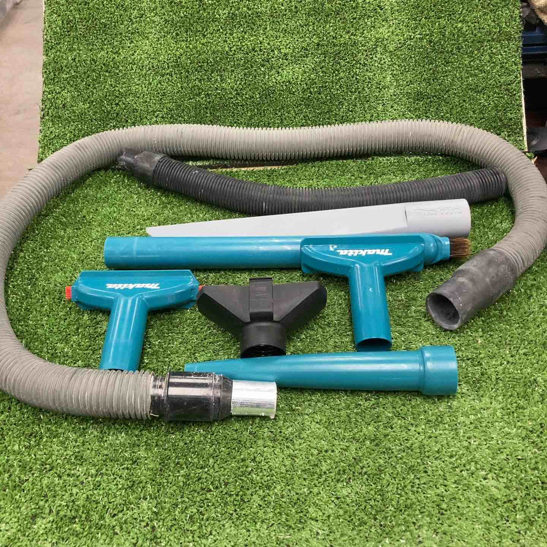 ◇マキタ(makita) コードレスクリーナ CL184DZ【川崎店】