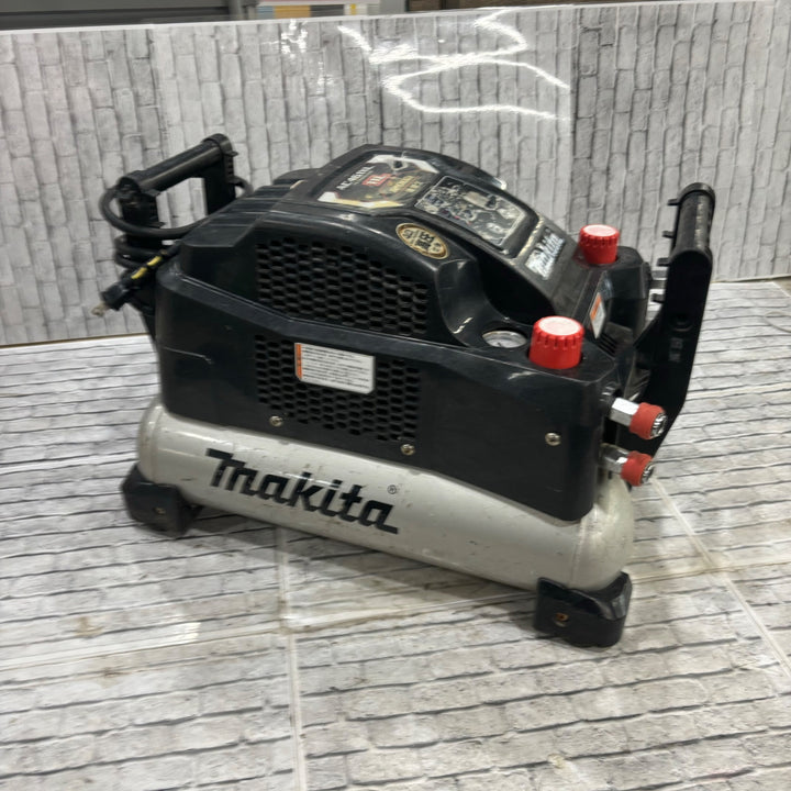 ★マキタ(makita) 常圧/高圧エアコンプレッサー AC461XLB【川口店】