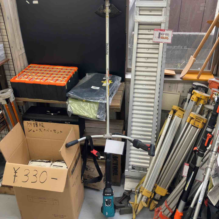 【動作確認済み 店頭受取り限定】【951】 makita マキタ 18V×2個 仕様  刈払機 MUR361DZ 本体のみ ＊刃の交換部キャップ無し 【戸田店】